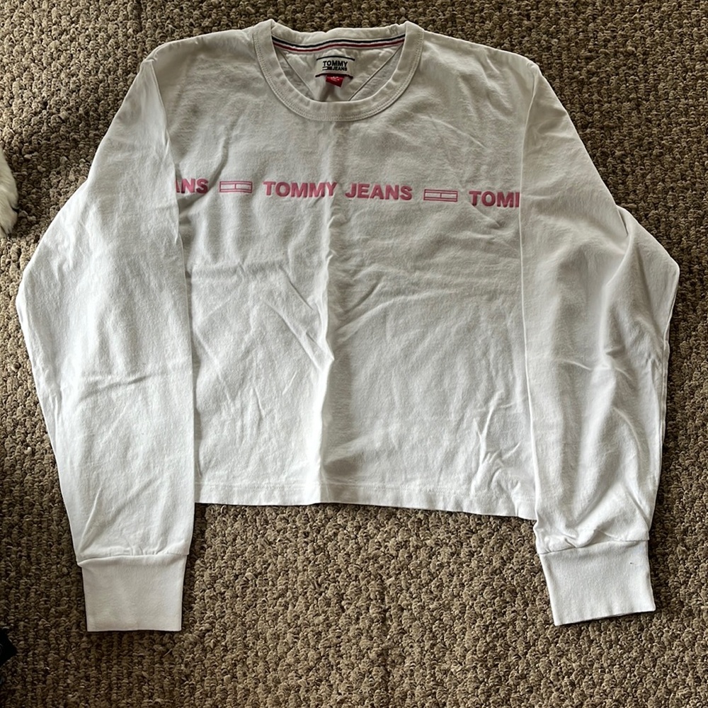 Cropped long sleeve tee shirt